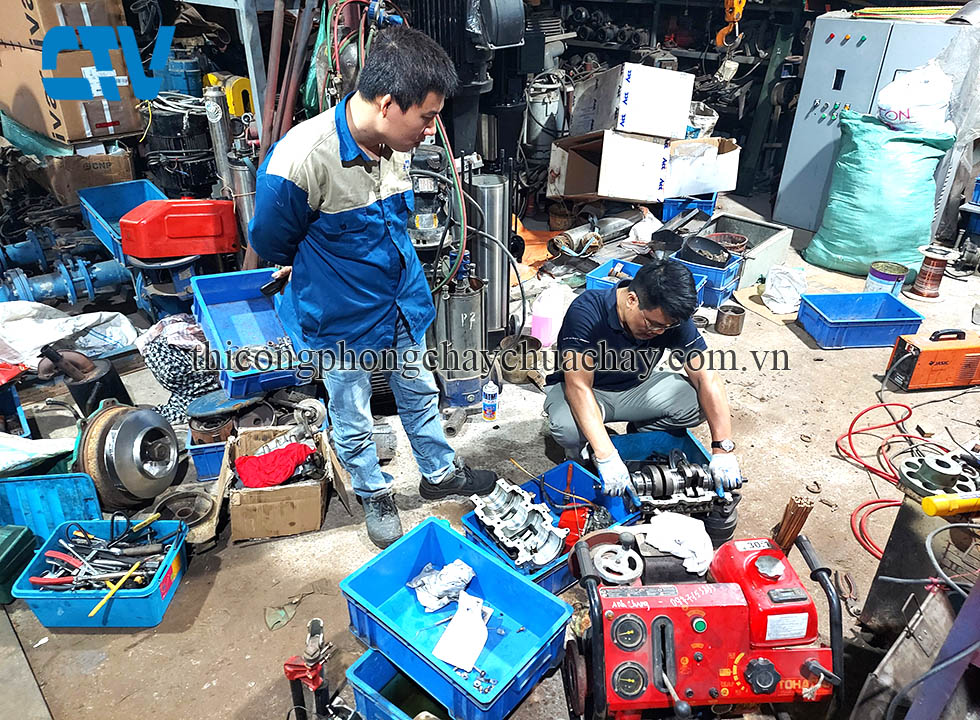Sửa chữa máy bơm nước chạy xăng